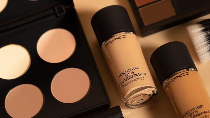 کرم پودر MAC Cosmetics Studio Fix Fluid